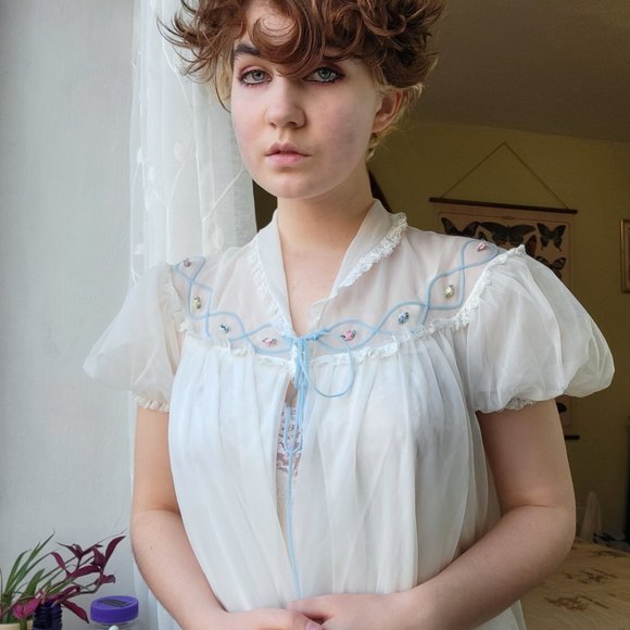 60s vintage angelic nightgown - Picture 4 of 6